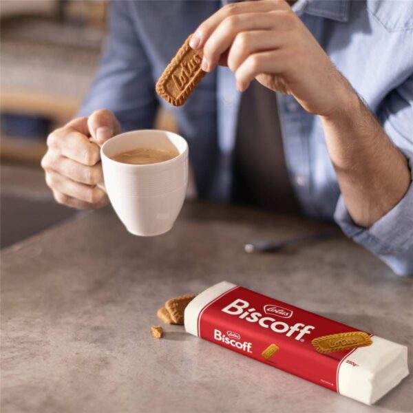 670121_9 Lotus Biscoff Caramelised Biscuit 250g