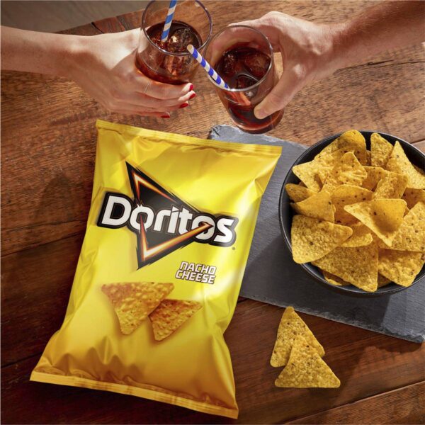 826700_8 Doritos Corn Chips Nacho Cheese Share Pack 170g