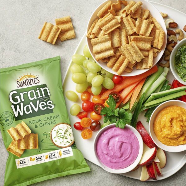 Sunbites Grain Waves Wholegrain Chips Sour Cream & Chives 170g