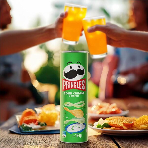 Pringles Sour Cream & Onion Potato Chips 134g