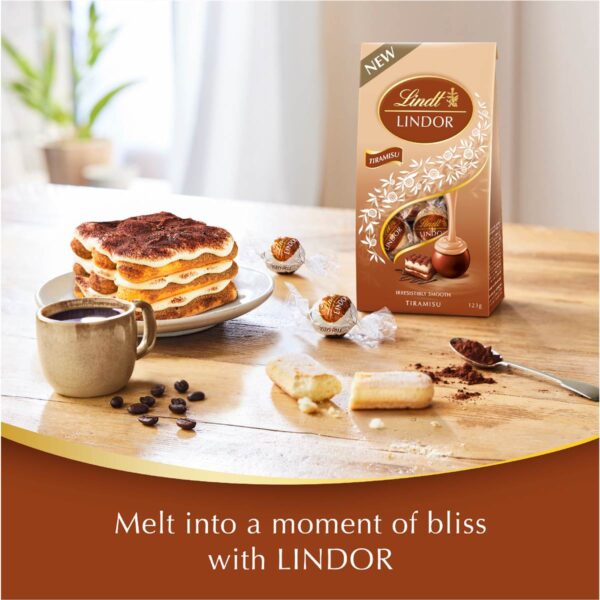 6031082_10 Lindt Lindor Tiramisu Chocolate Pouch 123g