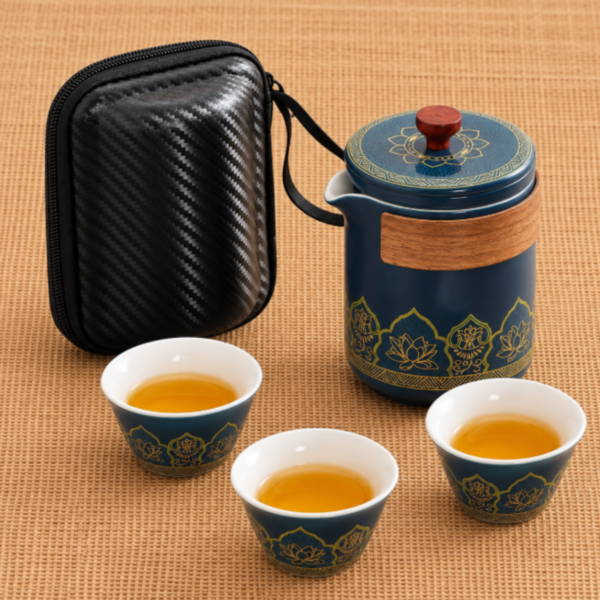TRAVEL TEA POT BLUE